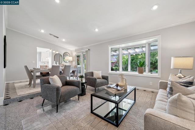 3245 Newport Court, Walnut Creek CA: https://media.crmls.org/mediaz/0ade6023-a3d1-4bec-8026-0eefac4f7fcd.jpg