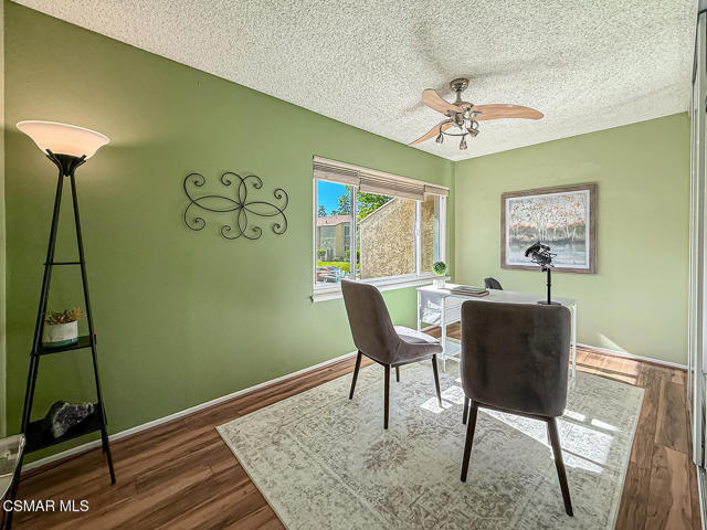 1683 Addax Circle, Ventura CA: https://media.crmls.org/mediaz/0adf0340-ae04-4761-b2a5-d859f74b4c2c.jpg