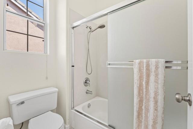 336 Arrowhead Way, Hayward CA: https://media.crmls.org/mediaz/0adf8fc3-60d3-46e0-a545-0680ffd998d8.jpg