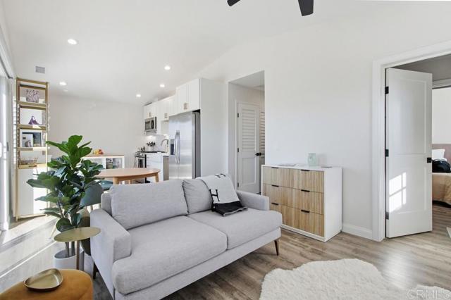 Detail Gallery Image 5 of 34 For 3522 Adams St, Carlsbad,  CA 92008 - 2 Beds | 2 Baths