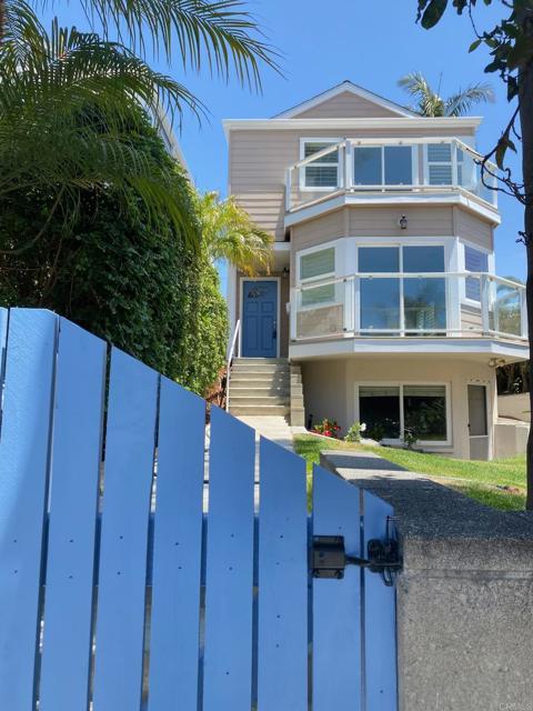644 Grant Street, Oceanside CA: https://media.crmls.org/mediaz/0ae0a759-ac9e-4c65-91f7-cabd7ce41e0f.jpg