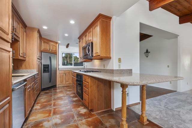 10546 VALLE VISTA RD, Lakeside CA: https://media.crmls.org/mediaz/0ae110f7-a630-4a80-8c04-7f2eadf0898c.jpg
