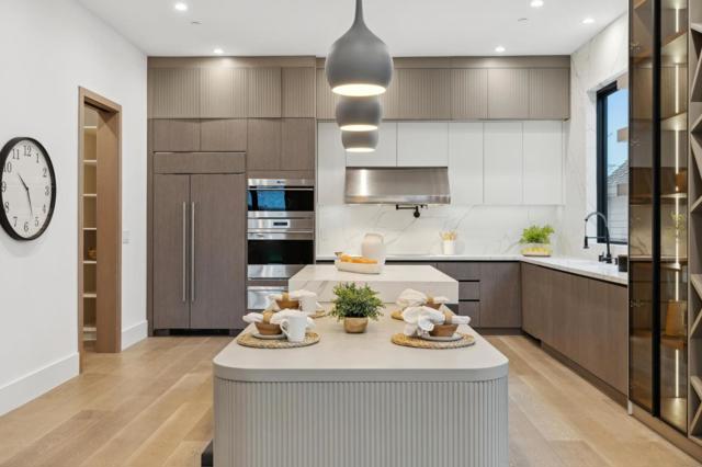 399 Camino Al Lago, Menlo Park CA: https://media.crmls.org/mediaz/0ae12be5-325c-47f1-bb7d-ccf8d441d3c0.jpg