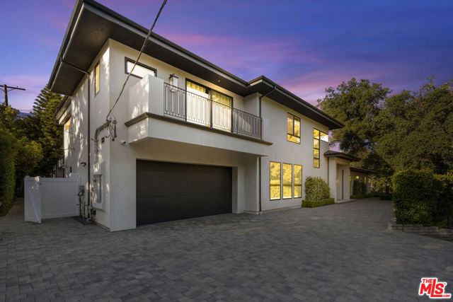 17401 Rancho Street, Encino CA: https://media.crmls.org/mediaz/0ae159a9-4b3a-4b36-bc9a-c920883e18c2.jpg
