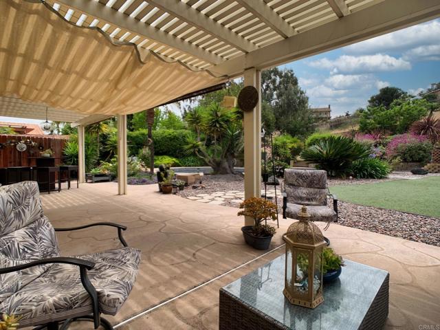 3812 Wild Oats Ln, Bonita CA: https://media.crmls.org/mediaz/0ae1acaa-0258-499d-9f5d-b9d47f6bdfaa.jpg