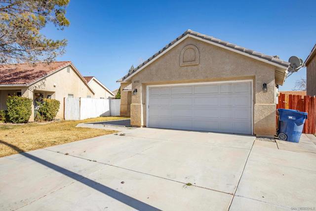 45702 Balmoral Ct, Lancaster, California 93534, 3 Bedrooms Bedrooms, ,2 BathroomsBathrooms,Single Family Residence,For Sale,Balmoral Ct,250019142SD