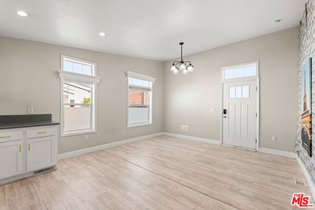 8250 Lankershim Boulevard, 112 photo 13