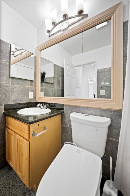 441 W Macarthur Boulevard, Oakland CA: https://media.crmls.org/mediaz/0ae2caf8-08d7-4ce5-9499-85942187b6f4.jpg