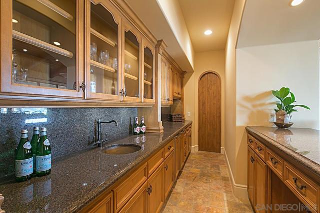 14155 Bryce Point, Poway CA: https://media.crmls.org/mediaz/0ae33e12-cca5-40f0-9333-945348104b4f.jpg