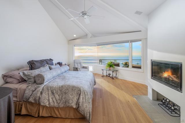 538 4th St, Encinitas CA: https://media.crmls.org/mediaz/0ae47a59-be4a-4448-a20f-400db9f629c5.jpg