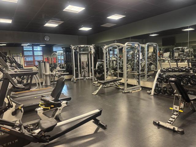 877 Island Avenue, San Diego CA: https://media.crmls.org/mediaz/0ae4d7ca-933d-4c0f-b51e-280c278dd058.jpg