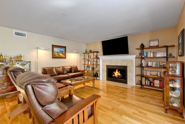 Image 6 of 45 For 3442 Celinda Dr