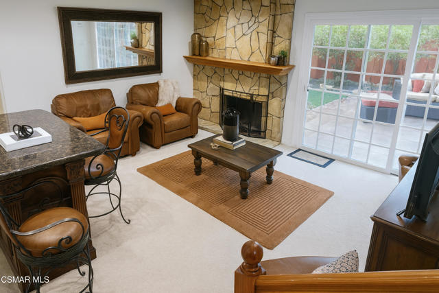 1694 Margate Place, Westlake Village CA: https://media.crmls.org/mediaz/0ae533ae-b4c9-4918-a235-812a2a6cf29a.jpg