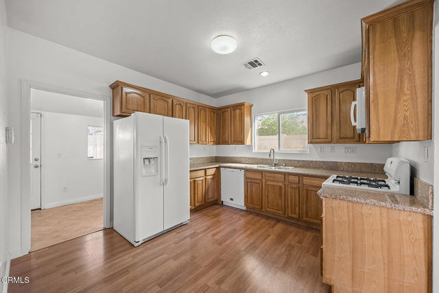 Detail Gallery Image 22 of 44 For 625 E Mountain St, Pasadena,  CA 91104 - 3 Beds | 1 Baths