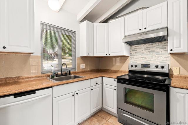 15829 Davis Cup Lane, Ramona CA: https://media.crmls.org/mediaz/0ae56e9a-3755-42ae-bbfd-b7c90a9f4efb.jpg