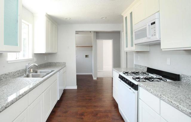 373 N 8th Street, San Jose CA: https://media.crmls.org/mediaz/0ae58003-6dec-476f-b581-481293849ab0.jpg