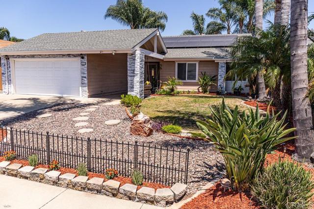 Detail Gallery Image 1 of 1 For 9535 Amster Dr, Santee,  CA 92071 - 4 Beds | 2 Baths