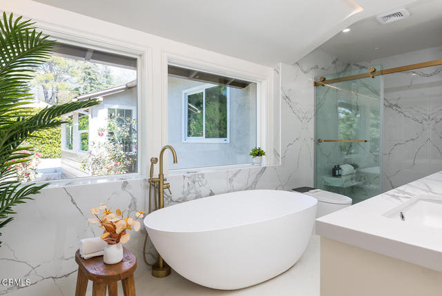 Detail Gallery Image 26 of 46 For 2345 Orange Cove Ave, La Crescenta,  CA 91214 - 5 Beds | 4/1 Baths