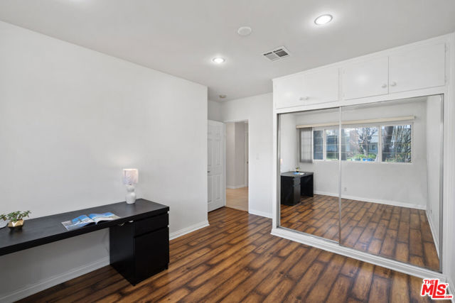5159 Sophia Avenue, Encino CA: https://media.crmls.org/mediaz/0ae6efe8-84e2-4c6f-ae8f-6422a7e9136f.jpg