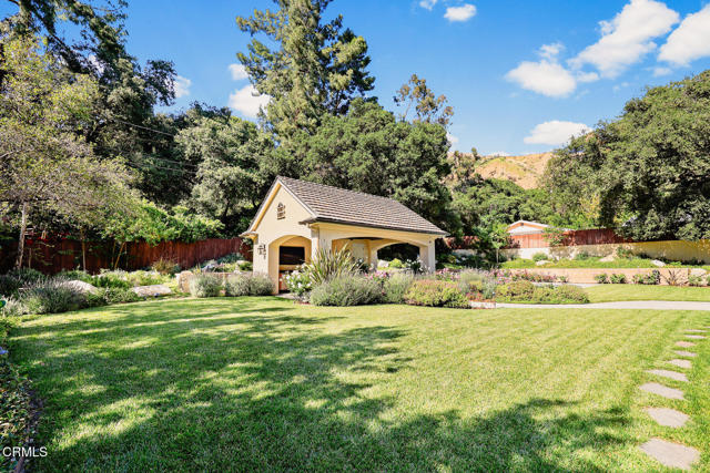 2060 Windover Road, Pasadena CA: https://media.crmls.org/mediaz/0ae70be3-a8c3-4280-b850-cce4b567068e.jpg