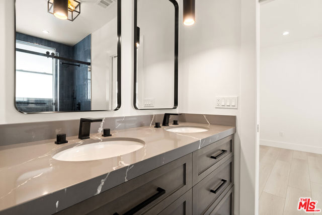 1558 W 47th Street, Los Angeles CA: https://media.crmls.org/mediaz/0ae73797-332a-4f2a-8f46-da6f5b247044.jpg
