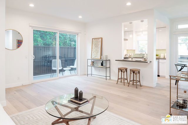 717 N ORLANDO Avenue, Los Angeles CA: https://media.crmls.org/mediaz/0ae78171-f87e-4033-9cd9-3f4add97b293.jpg
