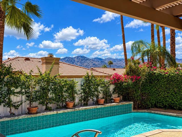 245 Strada Nova, Palm Desert, CA 92260