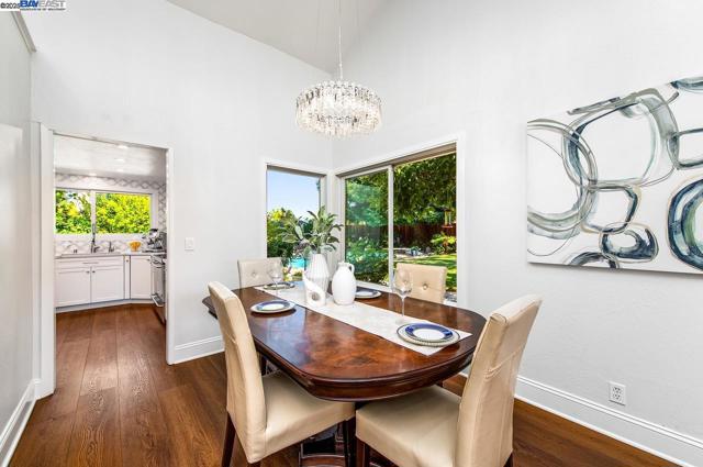 260 Mara Pl, San Ramon CA: https://media.crmls.org/mediaz/0ae8d93b-0fd5-4135-8471-6bf86c6270d8.jpg