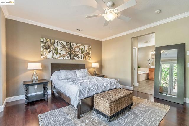 43 Sorrel Ct, Oakley CA: https://media.crmls.org/mediaz/0ae943d4-cce6-48f5-b2d7-4ed196f3b016.jpg