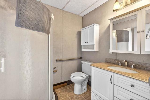 Image 44 of 49 For 20555 Mountain View Road