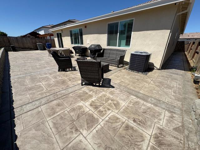 332 Manchester Drive, Los Banos CA: https://media.crmls.org/mediaz/0ae9c95d-5357-40c2-b0ac-076e4c9699ff.jpg