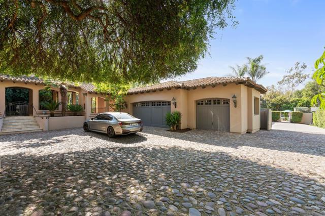 16356 Rambla De Las Flores, Rancho Santa Fe CA: https://media.crmls.org/mediaz/0ae9f834-6ecc-47ef-97f1-ce1ae620f60c.jpg