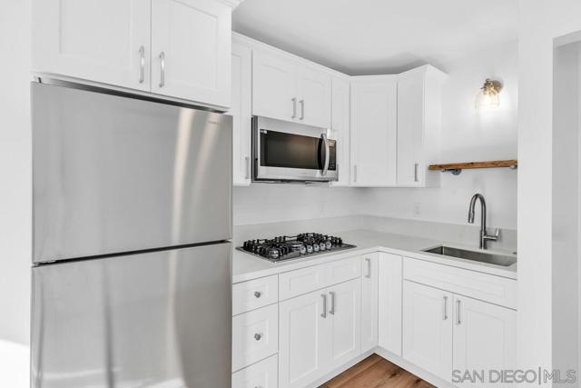 4922 Muir Ave, San Diego CA: https://media.crmls.org/mediaz/0aea21e4-4e41-4289-a116-cd99e656260e.jpg