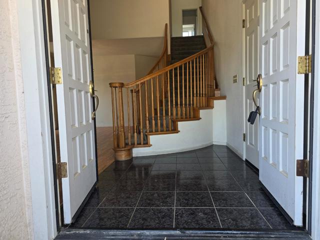 1204 Pickford Way, Salinas CA: https://media.crmls.org/mediaz/0aea733d-74ca-470e-9290-5b9c237a8140.jpg