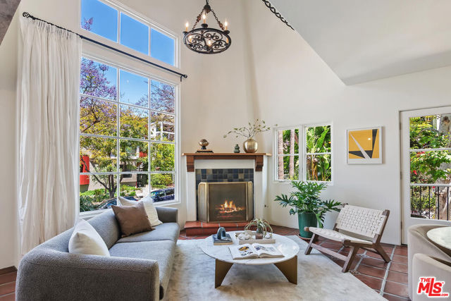 1414 N Harper Avenue, West Hollywood CA: https://media.crmls.org/mediaz/0aec00fd-44a6-46df-9f09-2944ef70c133.jpg