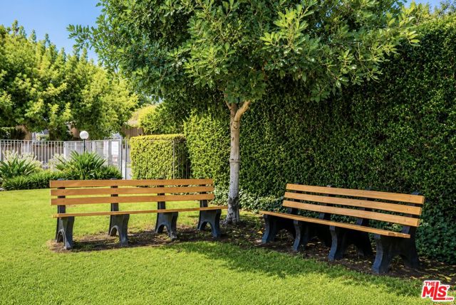 2 Bed Home for Sale in Los Angeles, California