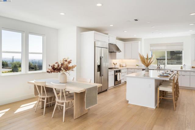 1002 Mary Beth Ter, San Ramon CA: https://media.crmls.org/mediaz/0aec6704-f5be-4bfb-9291-c36b91a6f068.jpg