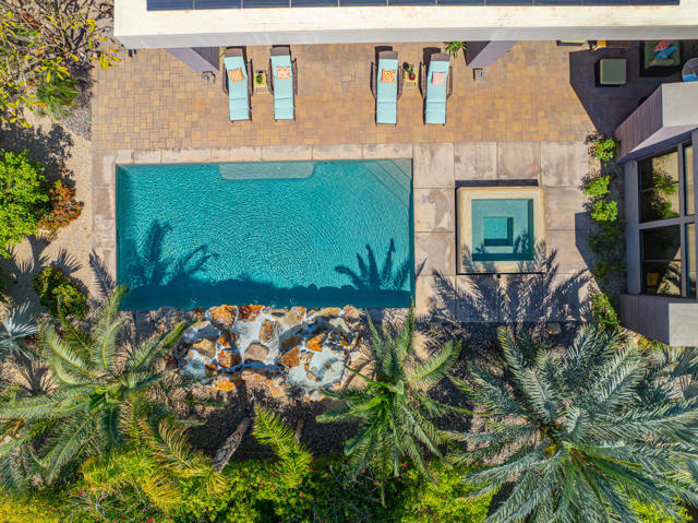 463 Lautner Lane, Palm Springs CA: https://media.crmls.org/mediaz/0aec9648-4362-4bfe-8425-603d44e1962d.jpg