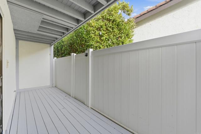 2388 Altisma Way, Carlsbad CA: https://media.crmls.org/mediaz/0aeca39a-f482-4d97-b062-4b320ad084d1.jpg