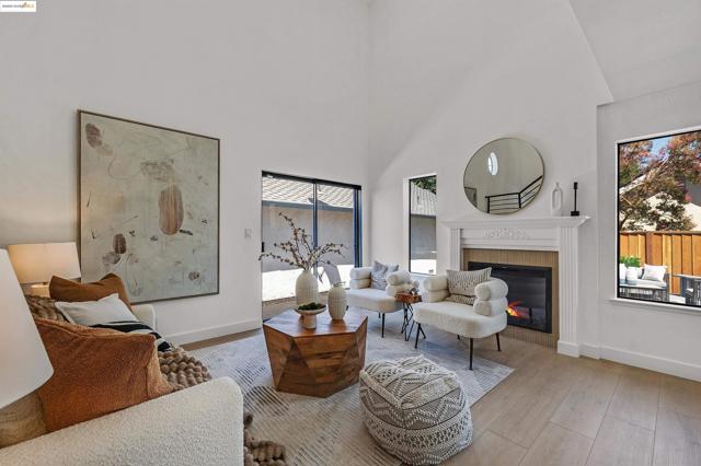 2863 El Capitan Dr, Pleasanton CA: https://media.crmls.org/mediaz/0aeca6f3-c436-474a-8bd2-7c31d4182305.jpg