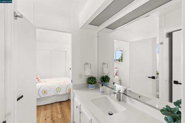 3301 Buchanan Road, Antioch CA: https://media.crmls.org/mediaz/0aed277a-d869-4138-8a72-0939351bd0f6.jpg