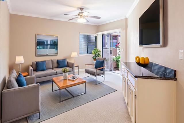4009 W Lakeshore Drive, San Ramon CA: https://media.crmls.org/mediaz/0aed7bea-6954-456c-ac8b-d3806075e612.jpg