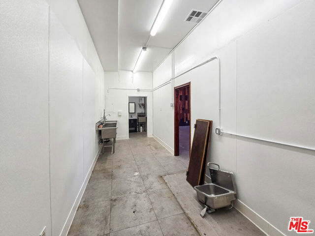  Commercial for Sale in Los Angeles, California
