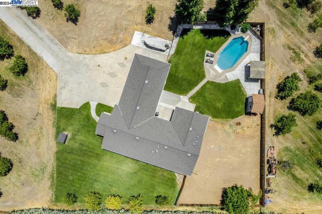 Image 42 of 44 For 8540 Bates Ct