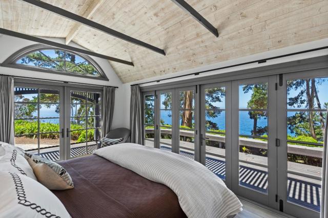 53810 Highway 1, Big Sur CA: https://media.crmls.org/mediaz/0aee3a46-2014-4f90-a4b0-e0dd38fac656.jpg