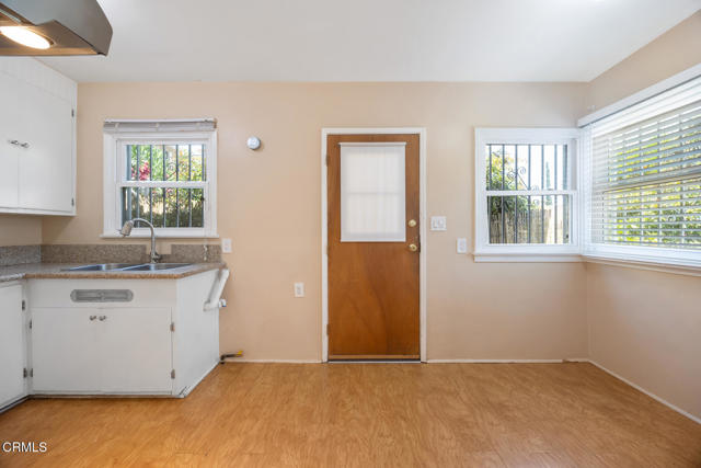 1268 Mentone Avenue, Pasadena CA: https://media.crmls.org/mediaz/0aee8711-8c42-4aba-8ea4-9aa52f222525.jpg
