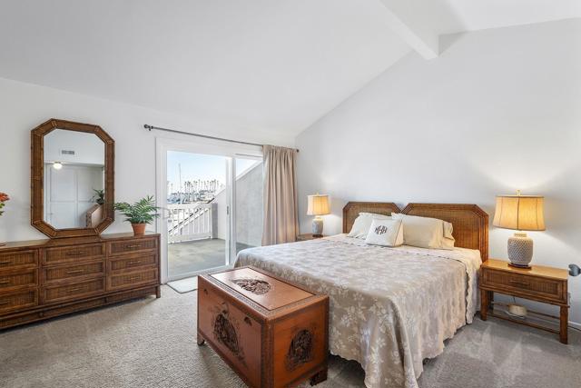 85 Catspaw Cpe, Coronado CA: https://media.crmls.org/mediaz/0aef0f3a-3e88-478c-ad56-88ddd6db5ec8.jpg