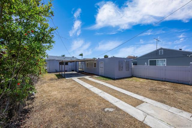 4276 35Th St, San Diego CA: https://media.crmls.org/mediaz/0af21617-5916-4997-8fe4-fffad4b04914.jpg