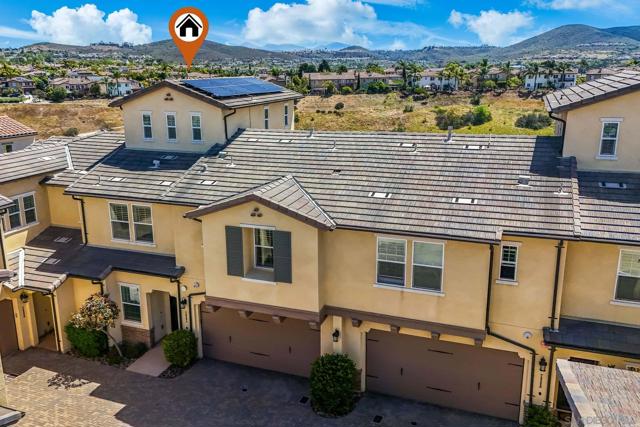 16291 Veridian Cir, San Diego CA: https://media.crmls.org/mediaz/0af22789-458f-4134-8c16-2a015cd1cc5b.jpg