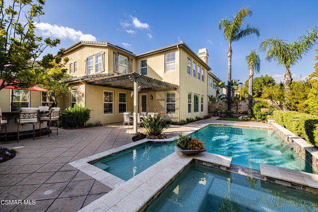 4024 Eagle Flight Drive, Simi Valley CA: https://media.crmls.org/mediaz/0af22f79-b3b7-4008-84d9-402dad1679ad.jpg